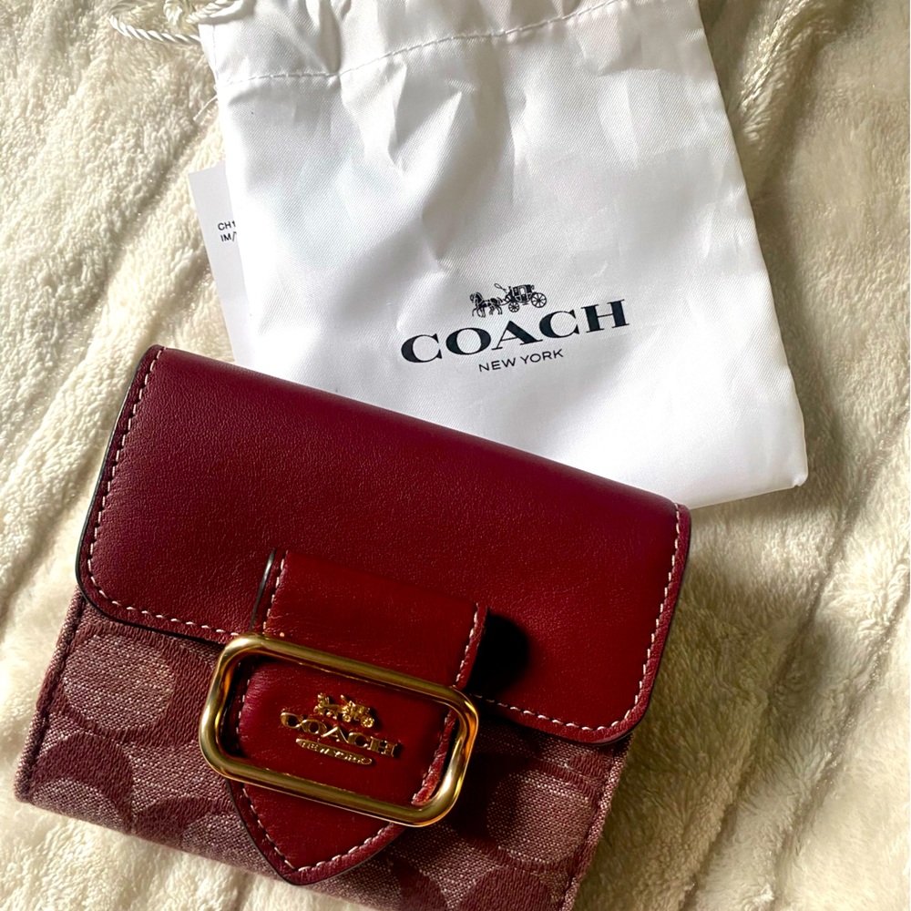 NWT Coach Small Morgan Wallet In Signature Chambray - Wine
